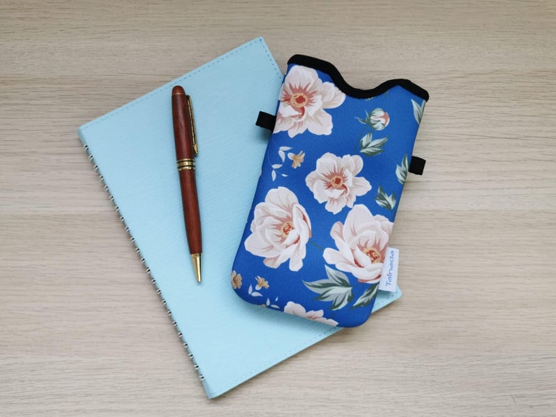 Tainada Men Women Neoprene Phone Sleeve Pouch Case Bag with Crossbody Strap/Neck Lanyard for iPhone 17/16/15 Pro Max, Air, 16/15/14 Plus, 16e; Samsung S25, S24, A56, Google Pixel 10, 9a (Blue Floral) - Image 3